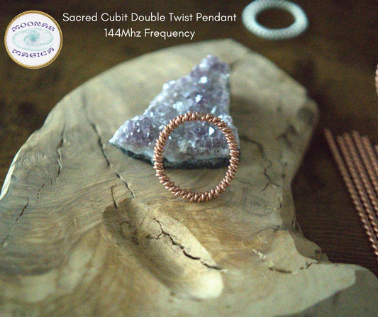 Sacred/Royal Cubit 1/4 Double Twist Pendant
