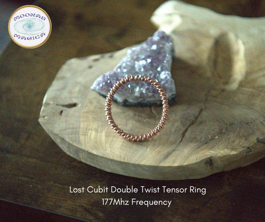Lost Cubit 1/4 Double Twist Tensor Ring Pendant